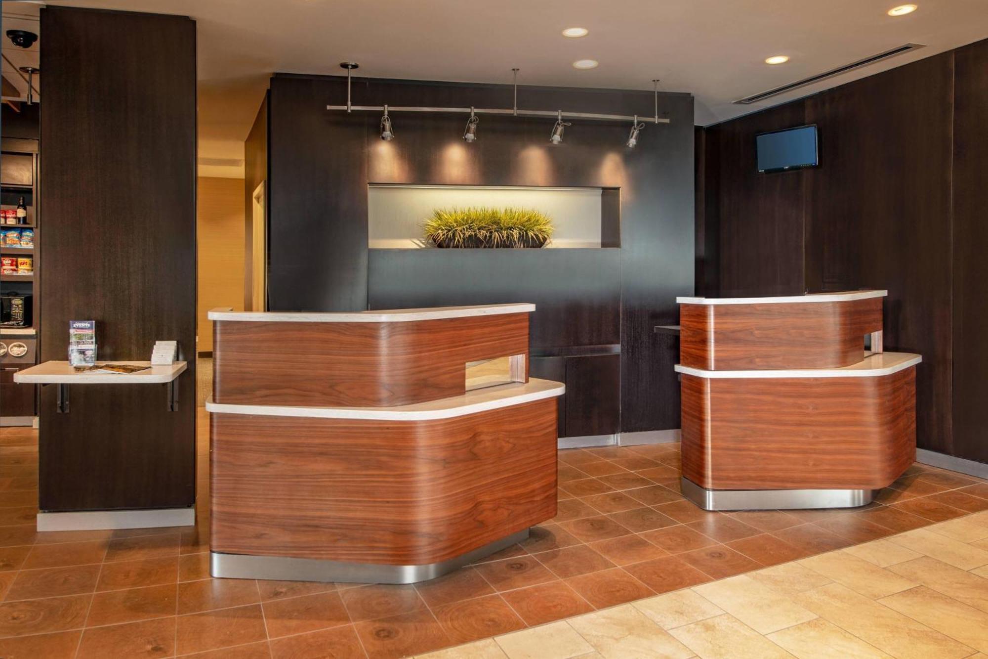 Courtyard By Marriott Hagerstown Hotel Exterior photo