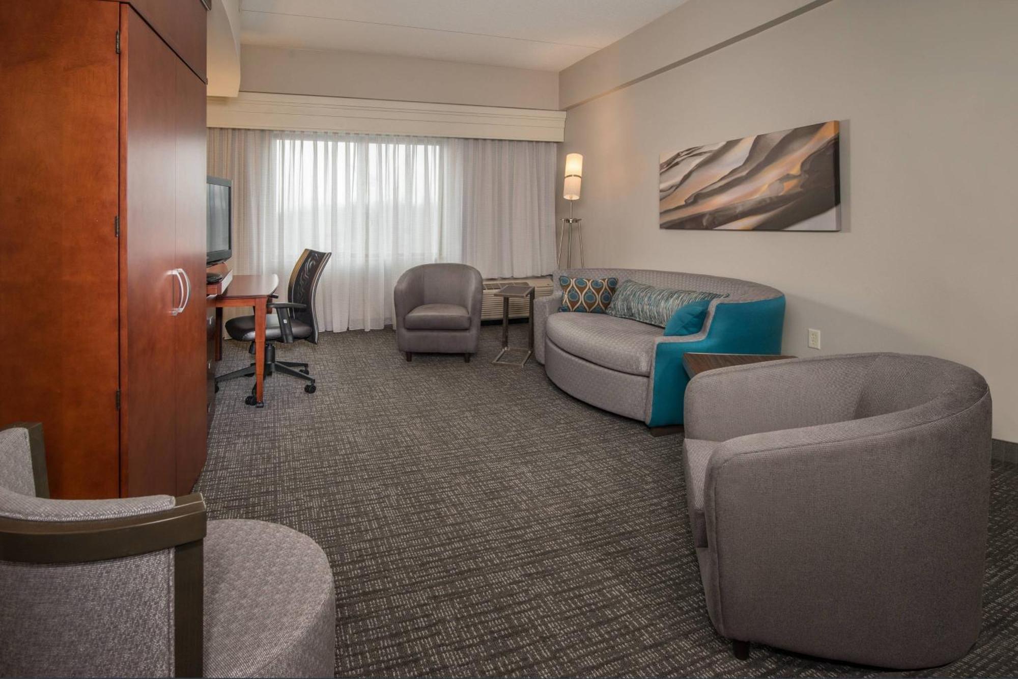 Courtyard By Marriott Hagerstown Hotel Exterior photo